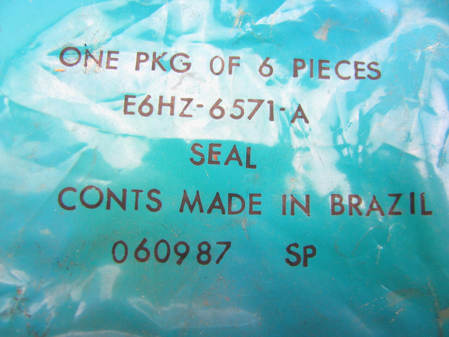 (6) NEW - OEM Ford E6HZ-6571-A Valve Stem Oil Seal 1986-1994 6.6L FTO Diesel