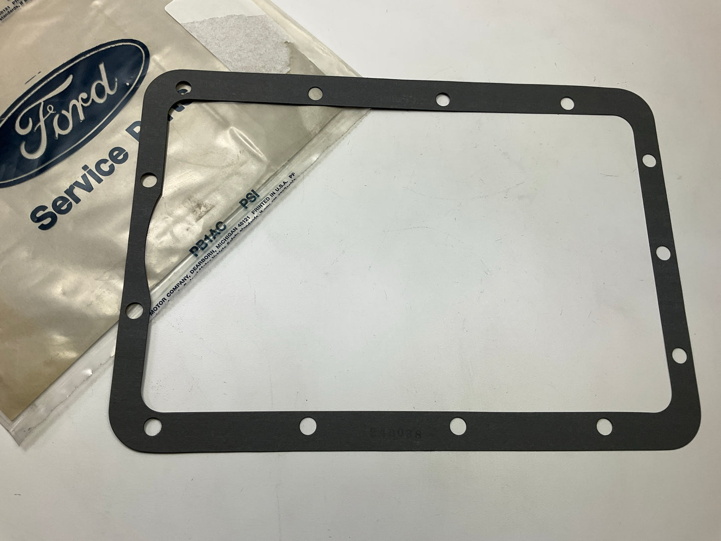 Ford E6HZ-7223-A EATON Transmission Rail Housing Gasket Shift Cover HD Truck