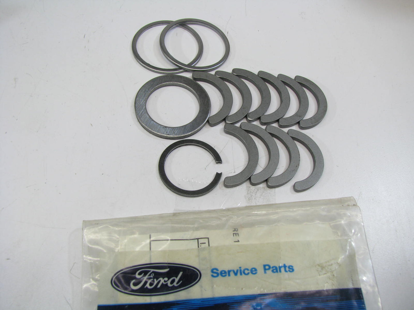 NEW - OEM Ford E6TZ-7B331-A Manual Transmission Output Bearing Retainer Kit TK5