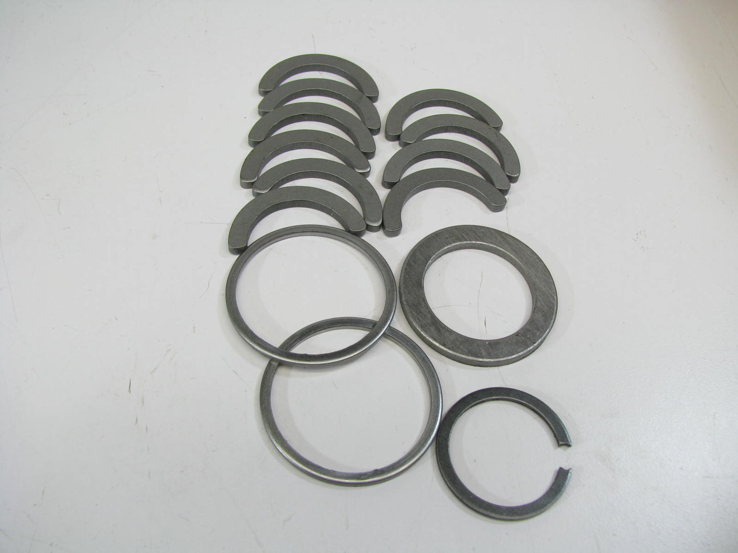 NEW - OEM Ford E6TZ-7B331-A Manual Transmission Output Bearing Retainer Kit TK5