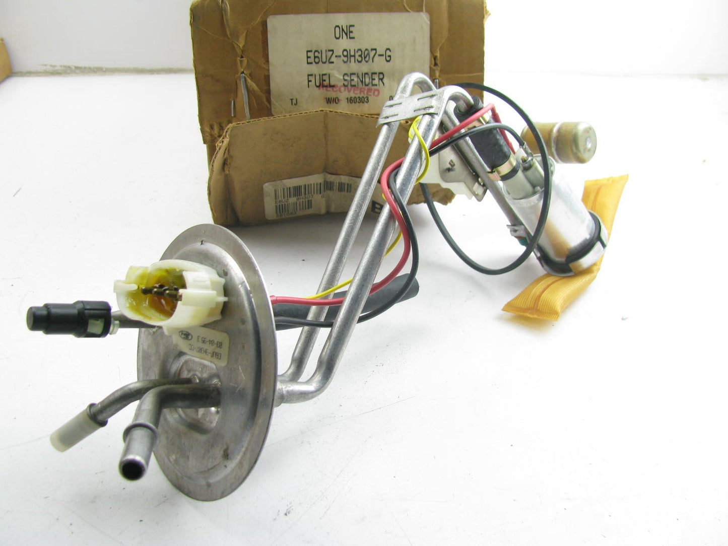 NOS Genuine OEM Ford E350 7.5L 460 Fuel Pump & Fuel Level Sender - Rear Gas Tank