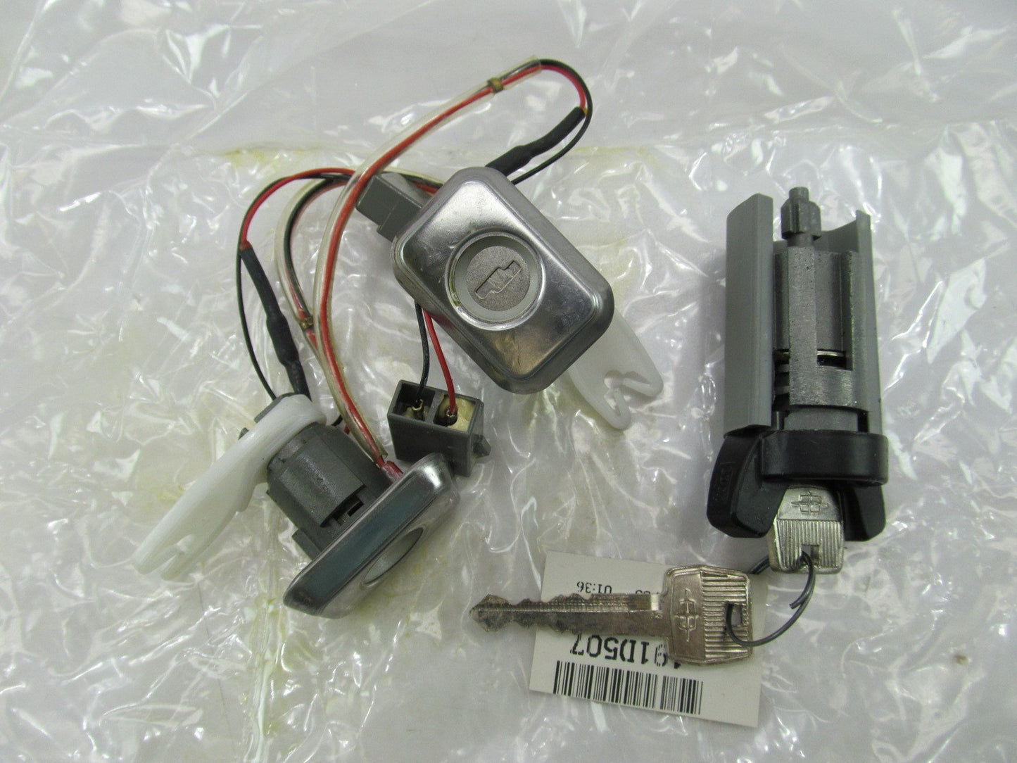 1986-1987 Lincoln Continental Ignition Lock Cylinder + 2 Door Locks E6VY5422050B