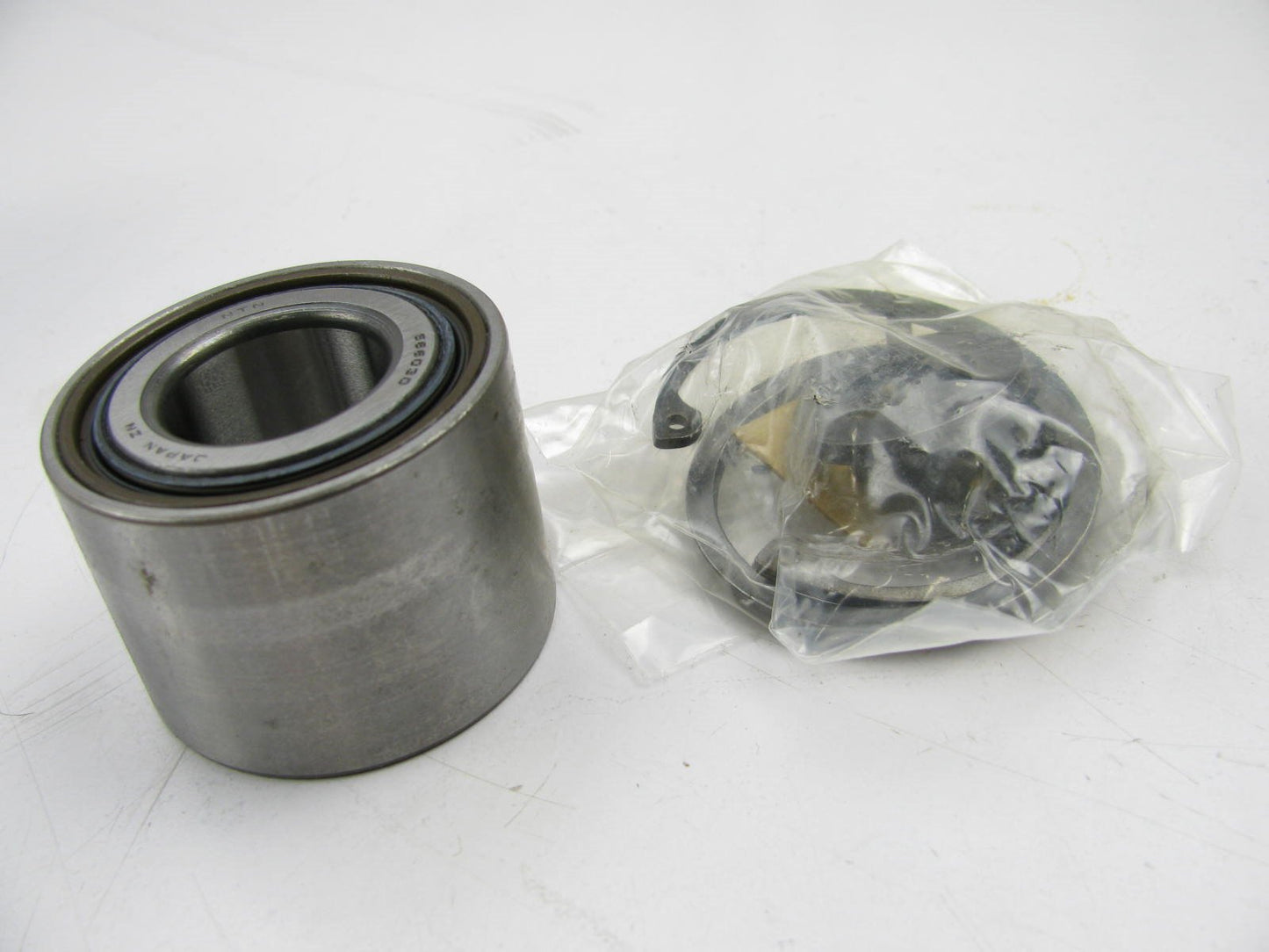 NEW - OEM Ford E73Z-1A049-B Rear Wheel Bearing 1987-1991 Ford Tempo