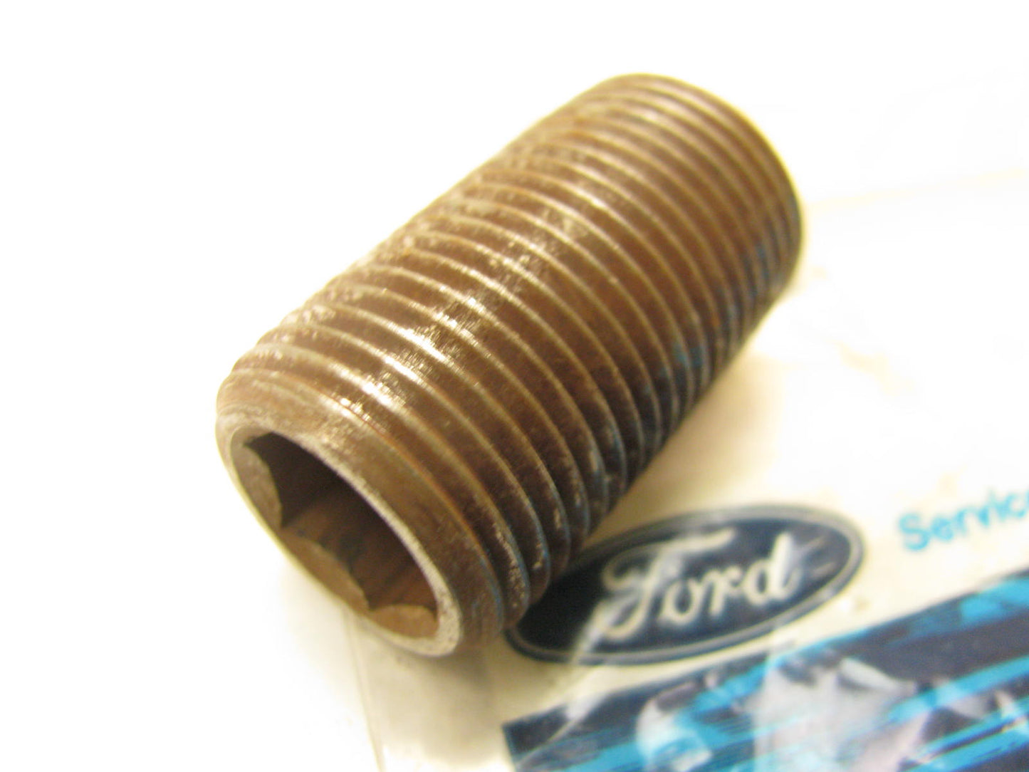 NEW - OEM Ford E73Z-6890-A Engine Oil Filter Insert 1980-1997 460-V8