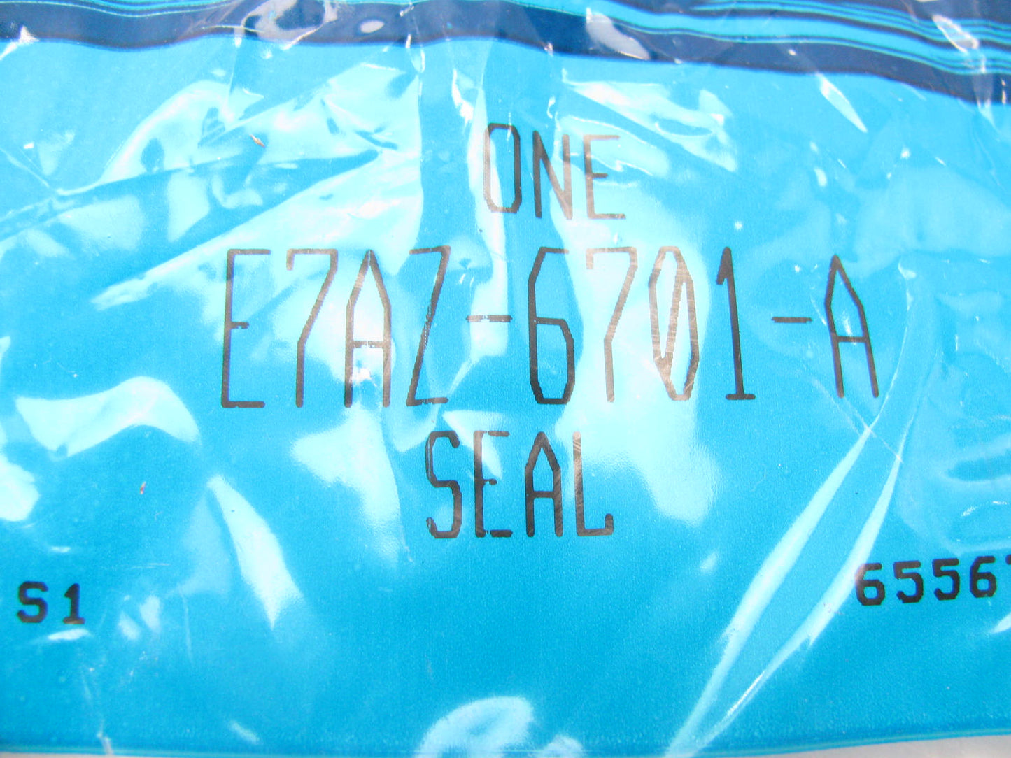 NEW OEM Ford E7AZ-6701-A Rear Engine Crankshaft Seal 1987-96 300 4.9L 351W 5.8L