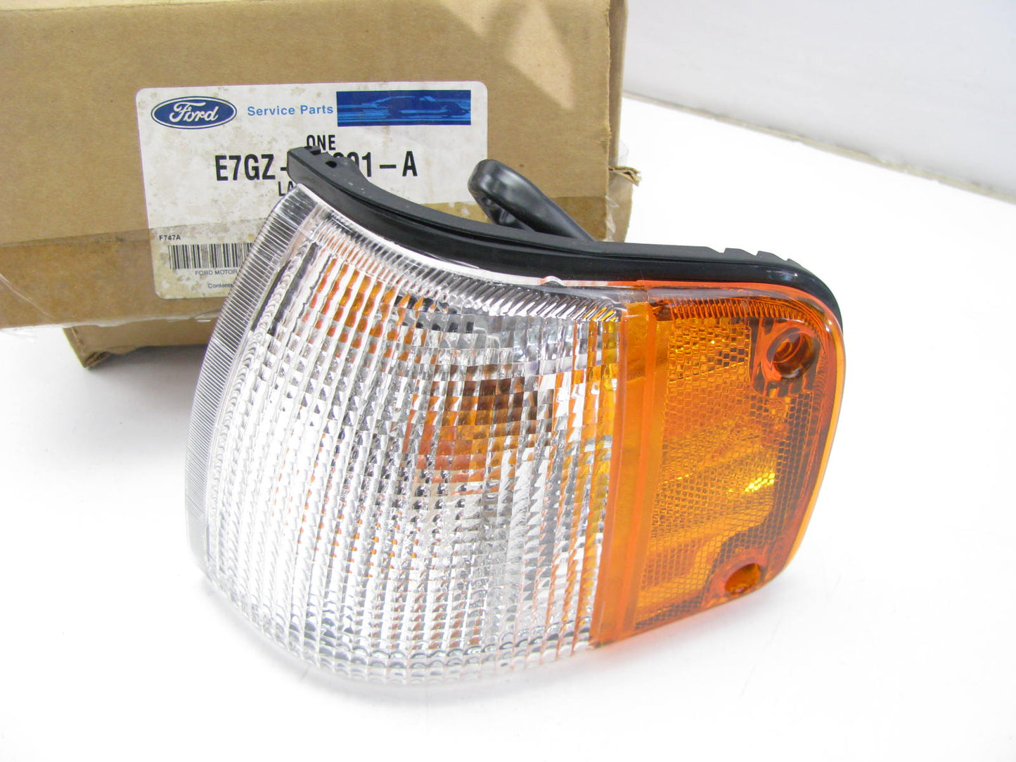 NEW OEM Ford E7GZ-13201-A Left Drivers Side Corner Light Lamp - 1988-1989 Tracer