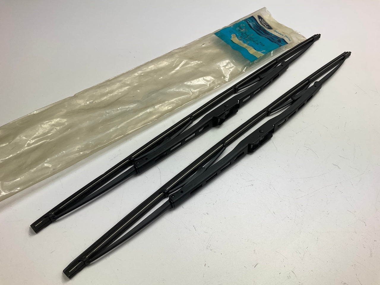 NEW - OEM Ford E7GZ-17528-A Windshield Wiper Blades For 1987-1989 Mercury Tracer