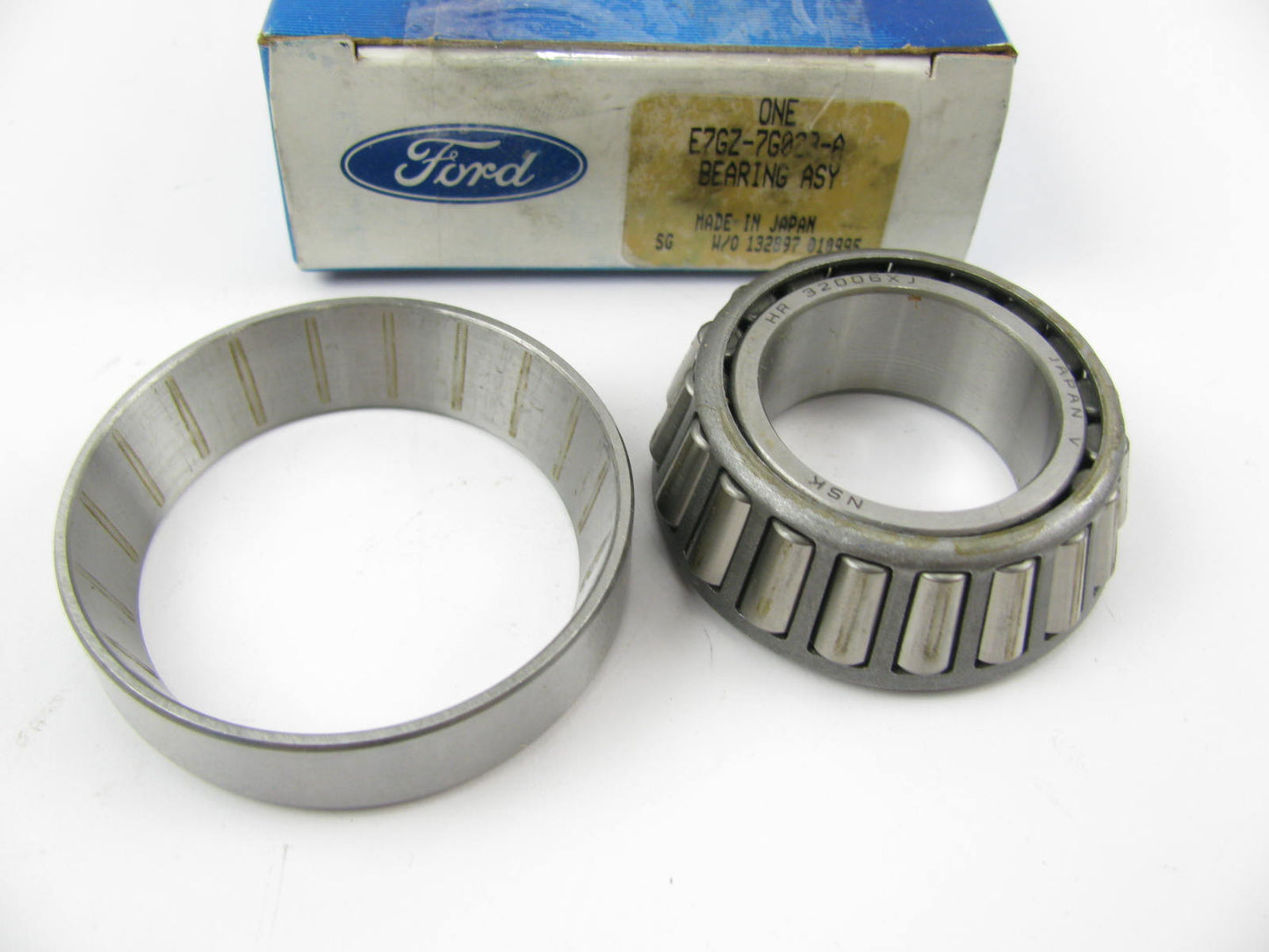 NEW GENUINE OEM Ford E7GZ-7G023-A Transmission Output Shaft Bearing