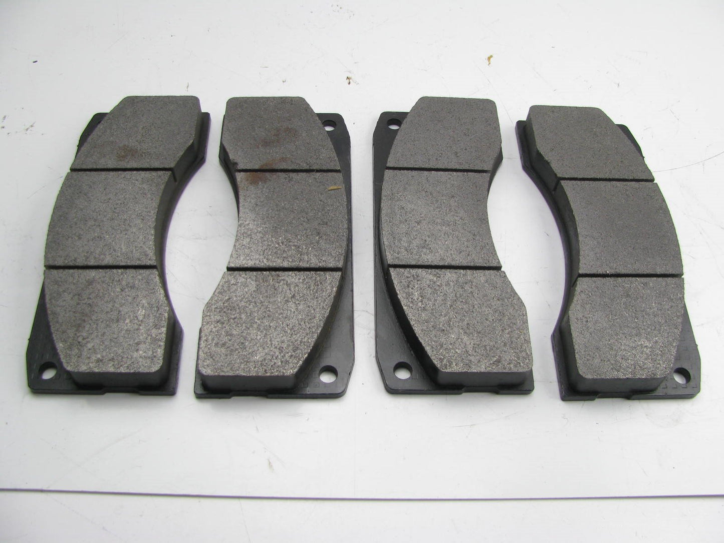 Genuine OEM Ford E7HZ-2001-A Brake Pads 1986-1997 Ford CF7000 CF8000 Truck