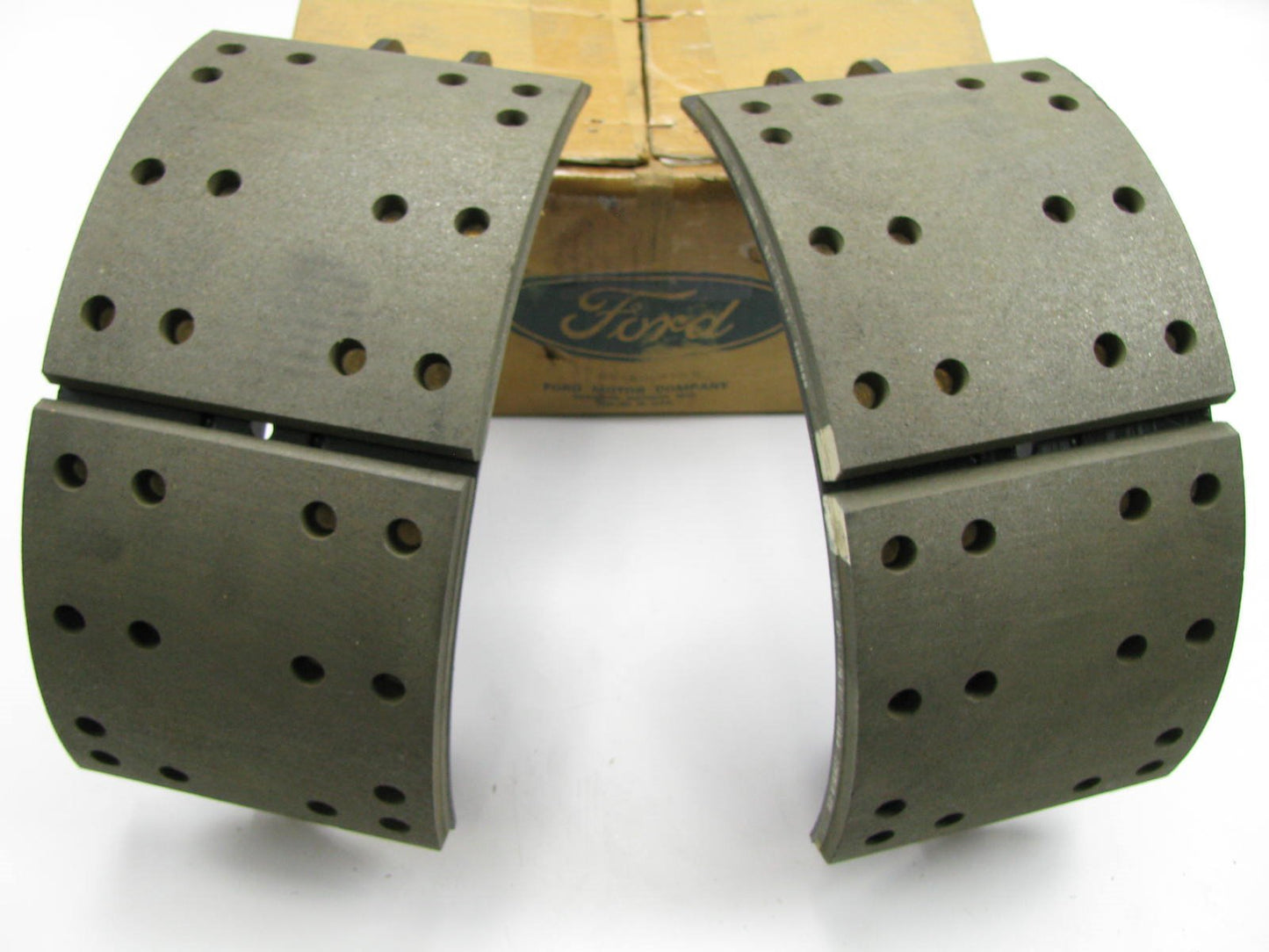 NEW GENUINE OEM Ford E7HZ-2200-B Rear Drum Brake Shoes  1987-up Medium Truck