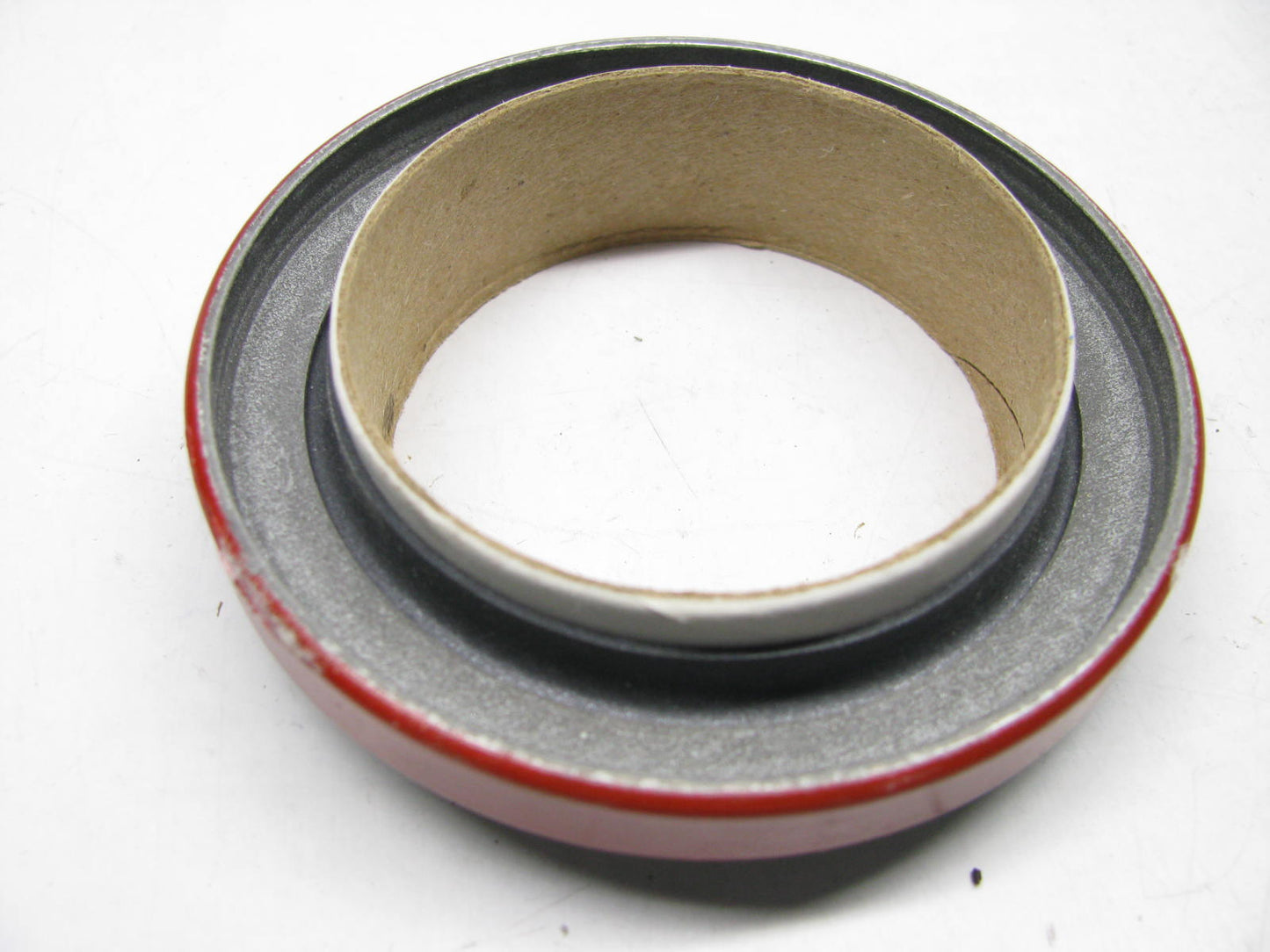 NEW - OEM Ford E7HZ-7052-C Output Shaft Rear Bearing Cap Seal - Spicer 7 Speed