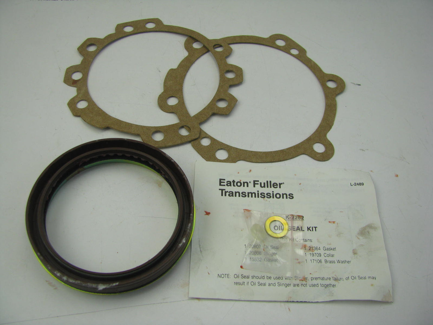 NEW - OEM Ford E7HZ-7918-A Rear Bearing Cover Oil Seal - Fuller 9 10 13 15 Speed