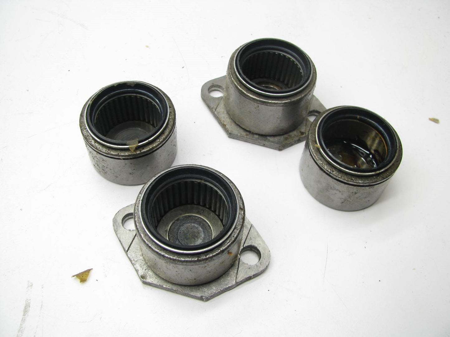 NEW OEM Ford E7HZ4635B HEAVY TRUCK U-Joint Universal Joint 5-438X IH 1696914C91