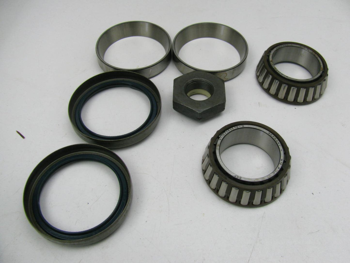 NEW - OEM Ford E7RY-1244-C Rear Wheel Bearing Kit For 1988-1989 Merkur Scorpio