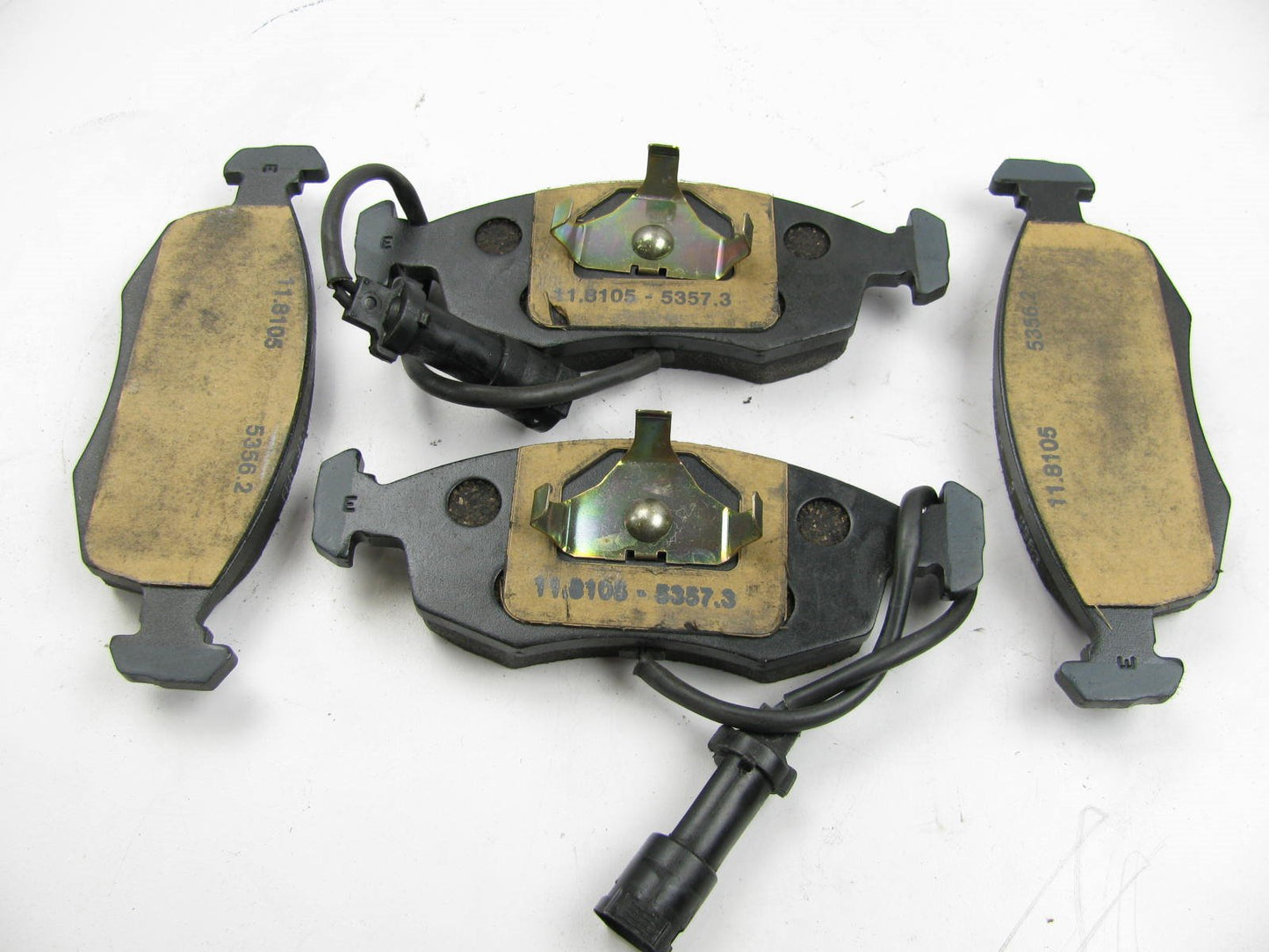 New OEM Ford Front Brake Pads With Wear Sensors 88-89 Merkur Scorpio E7RY-2001-B