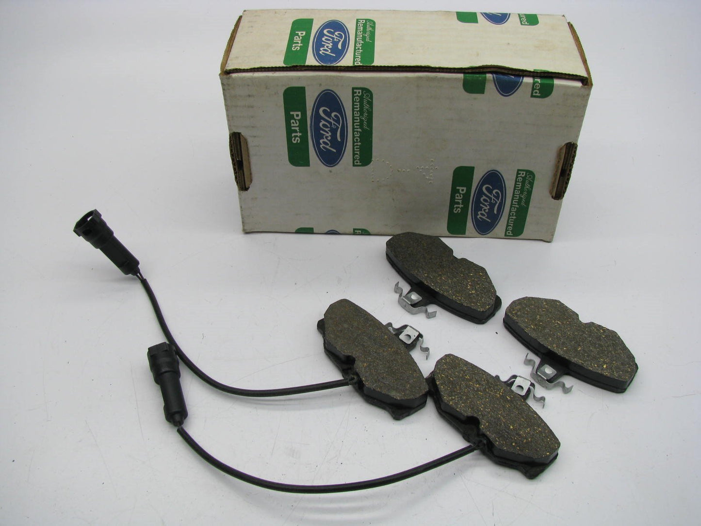 REMAN. OEM Ford E7RY-2200-DX REAR Brake Pads 1988-89 Merkur Scorpio