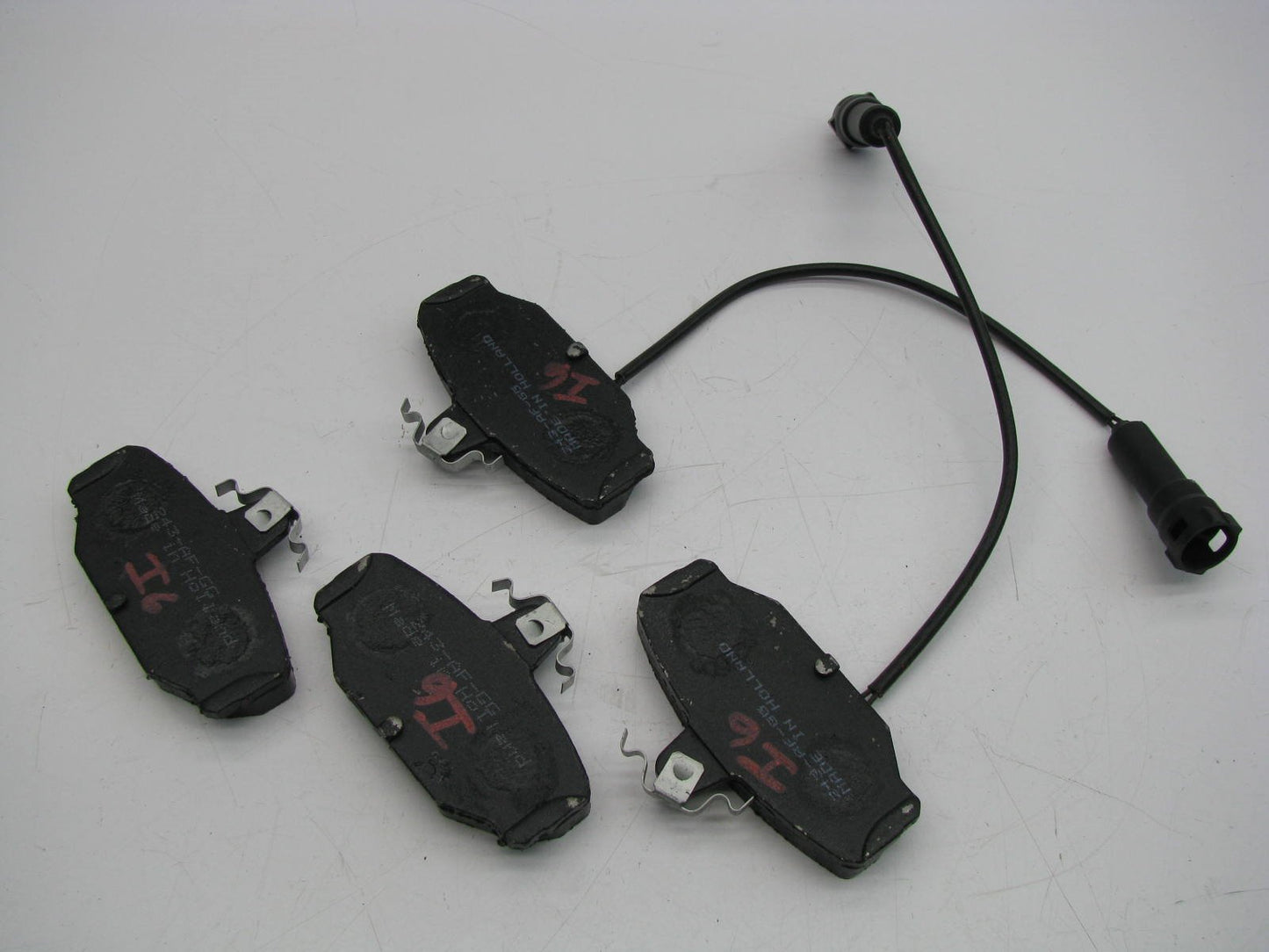 REMAN. OEM Ford E7RY-2200-DX REAR Brake Pads 1988-89 Merkur Scorpio