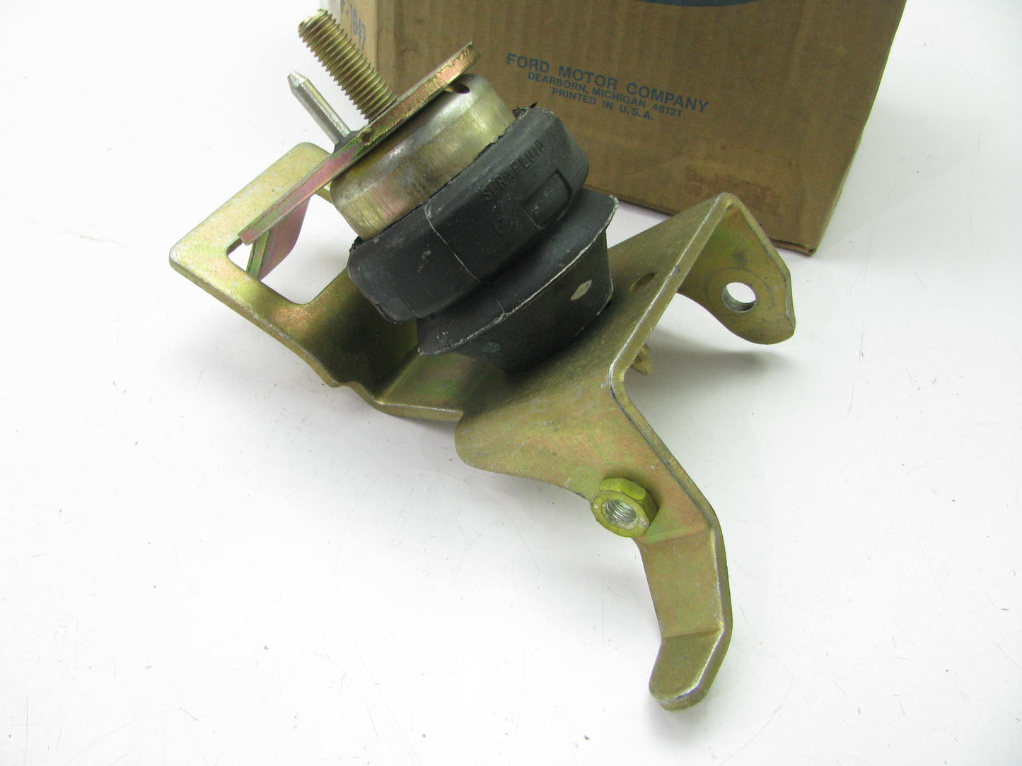 NOS - OEM Ford E7SZ-6038-A Left Engine Motor Mount - 1986 Thunderbird 2.3L Turbo