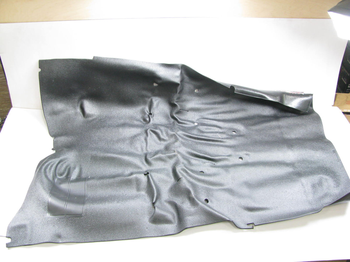 New OEM Ford E7TZ-1313010-B8A Black Vinyl Floor Liner Mat 1987 Ranger Supercab