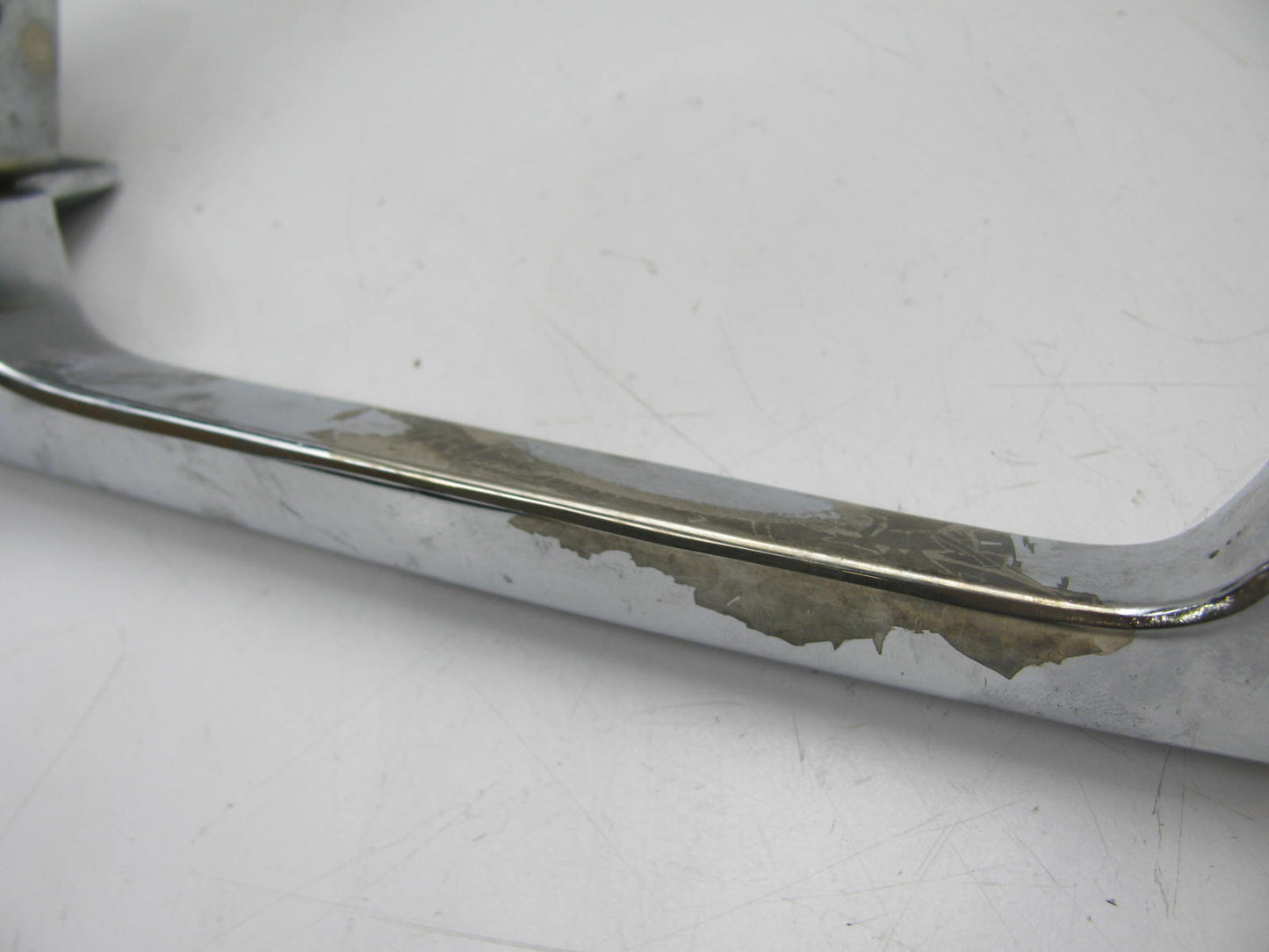 DAMAGED CHROME - Ford E7TZ-1522404-A Front Right Passenger Side Door Handle