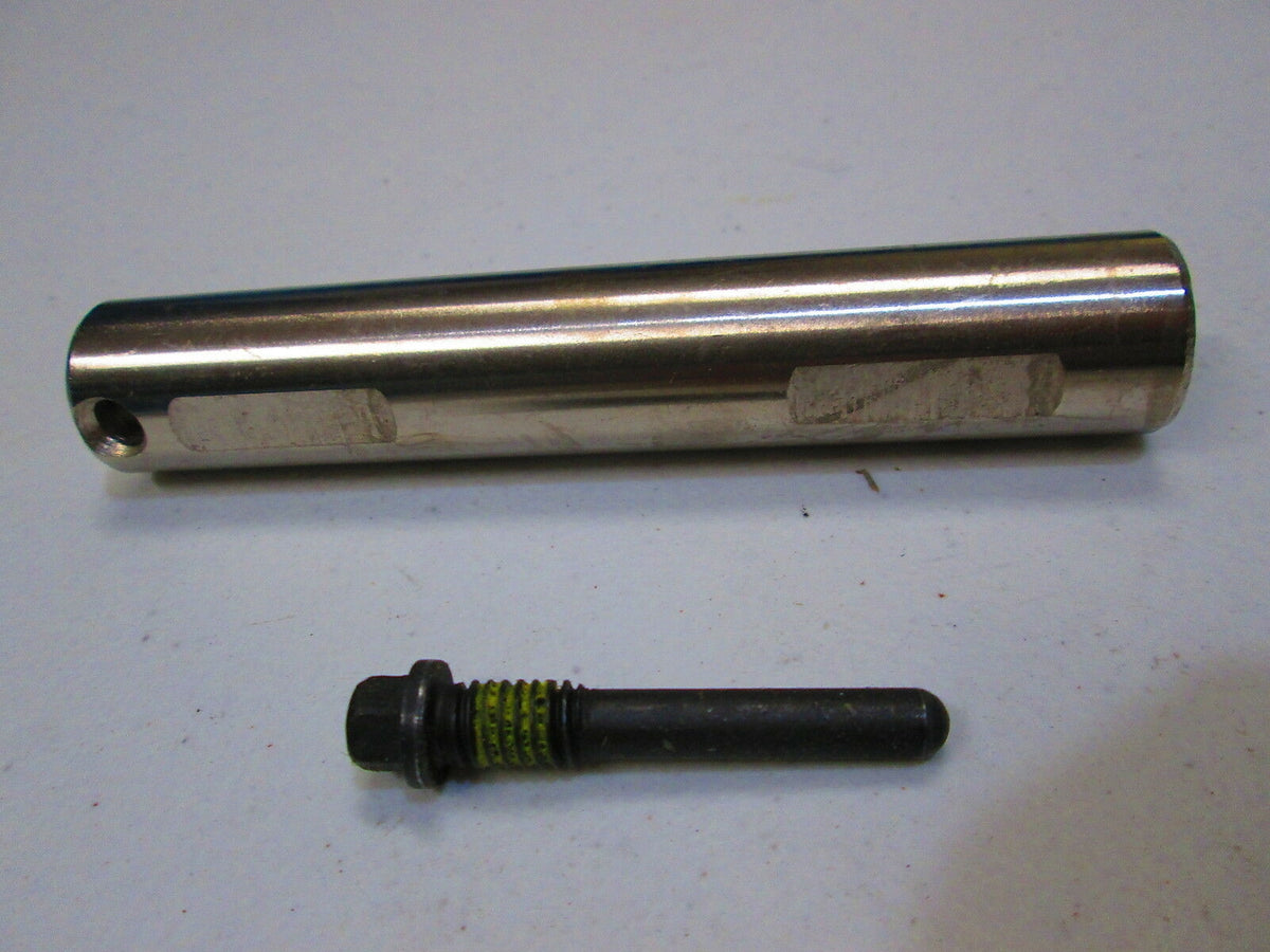 NEW - OEM Ford E7TZ-4211-A Differential Pinion Shaft
