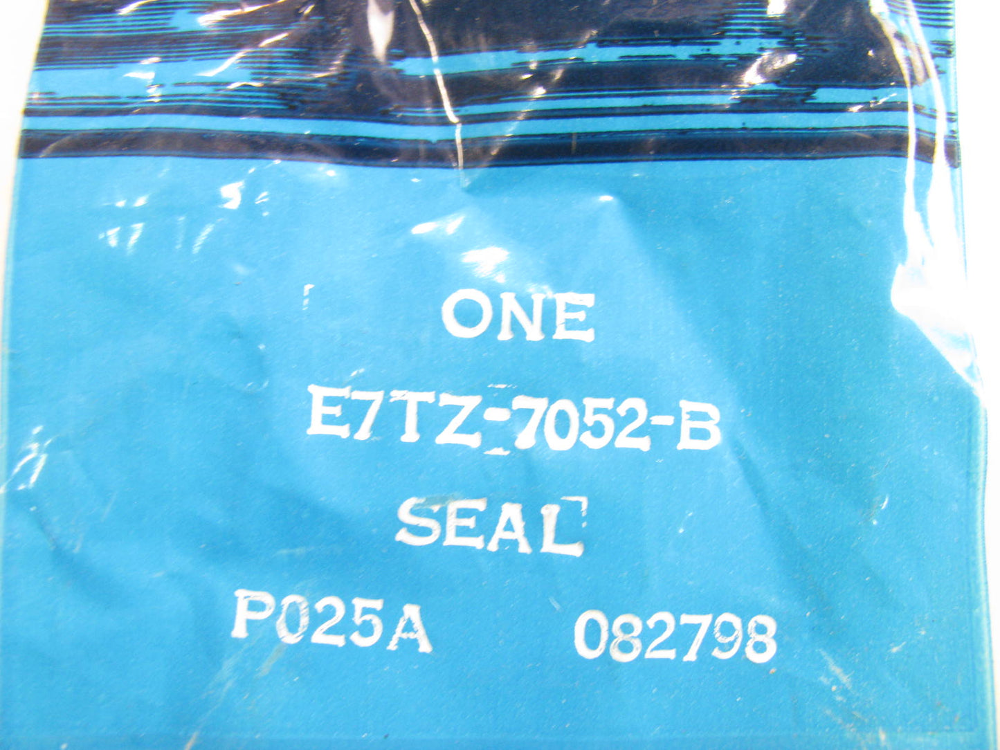 NEW - OEM Ford E7TZ-7052-B Manual Transmissions Input Shaft Seal - Front