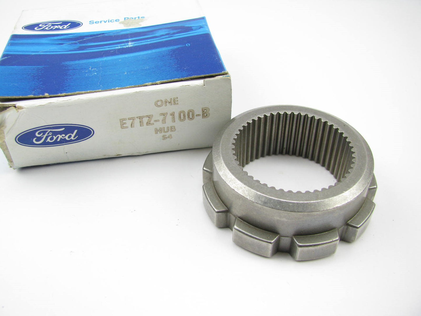 Ford E7TZ-7100-B Warner Transfer Case Shift Collar Hub - 9 Ext. - 48 Int. Teeth