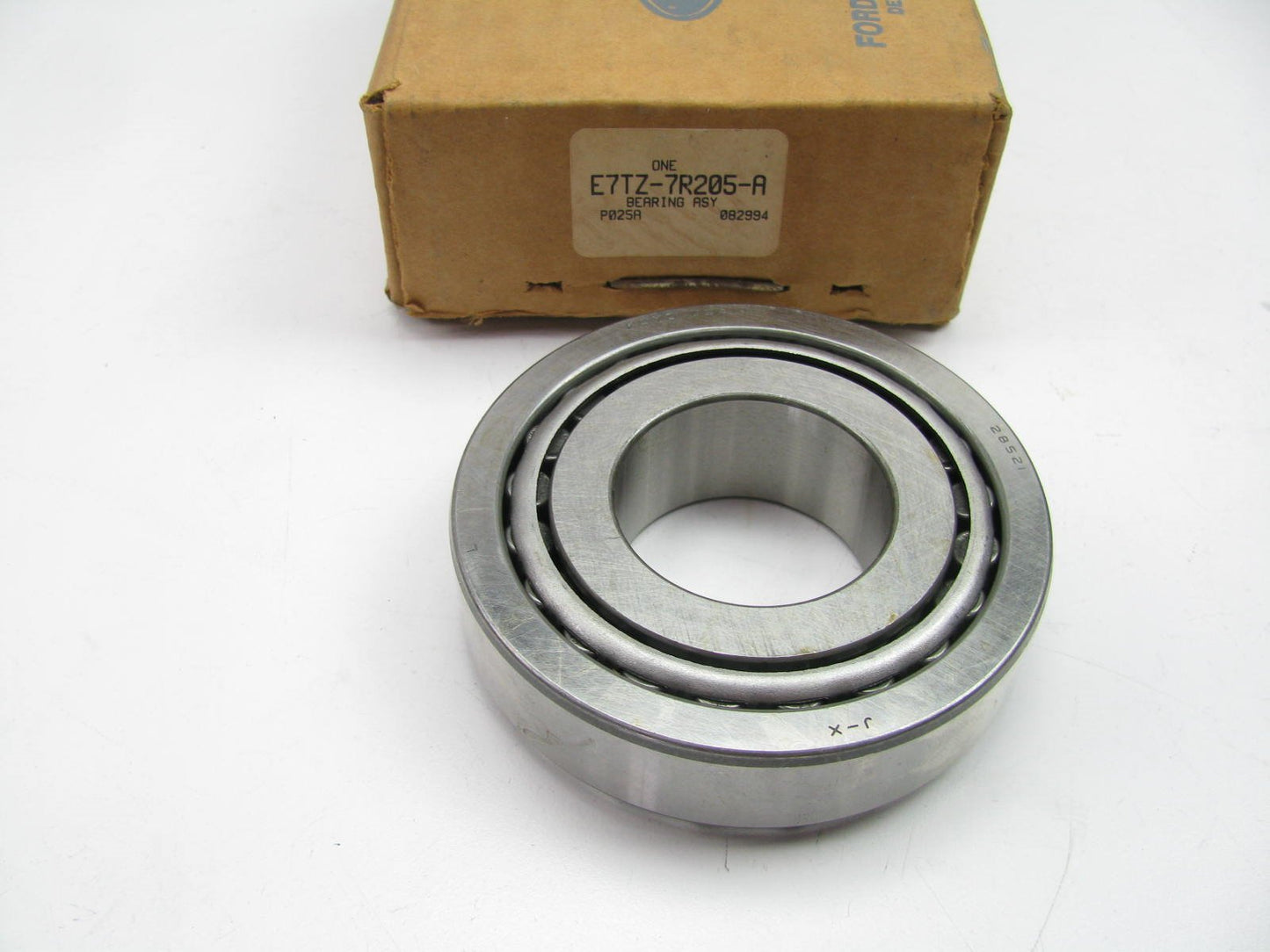 NEW OEM Ford E7TZ-7R205-A Manual Trans Output Shaft Bearing (Rear)