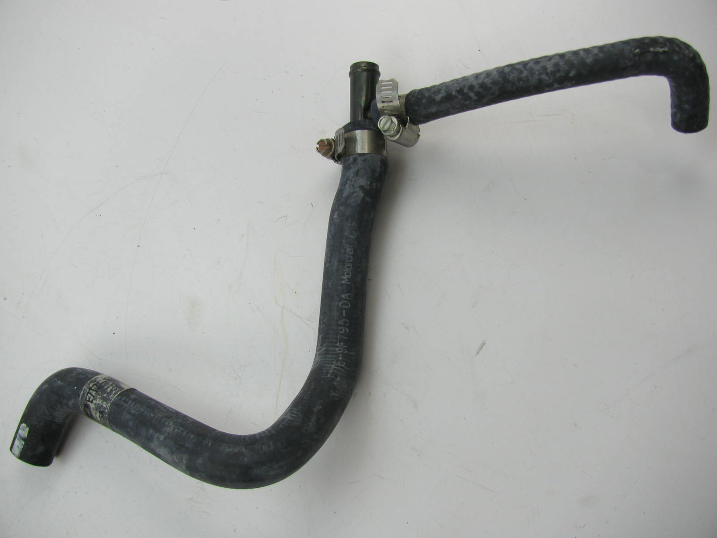 NEW - OEM Ford E7TZ-8A577-A Water Outlet Connection Hose