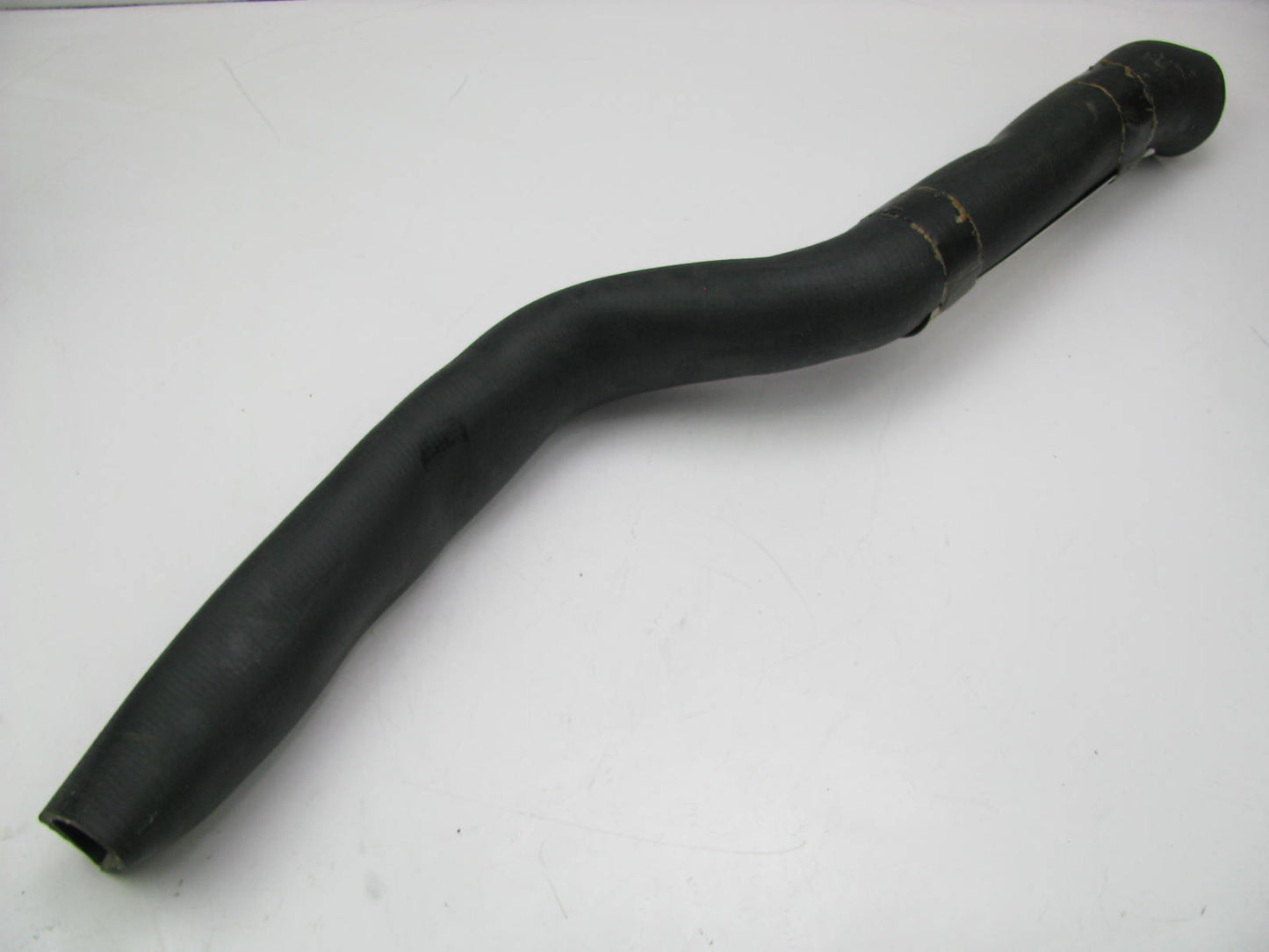 NEW - OEM Ford E7TZ-9047-E Rear Fuel Tank Filler Hose 1987-1991 F-350 137'' 161''