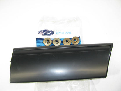NEW - OEM Ford E7ZZ-16C069-AP Front Left Fender Moulding 1987-1990 Mustang