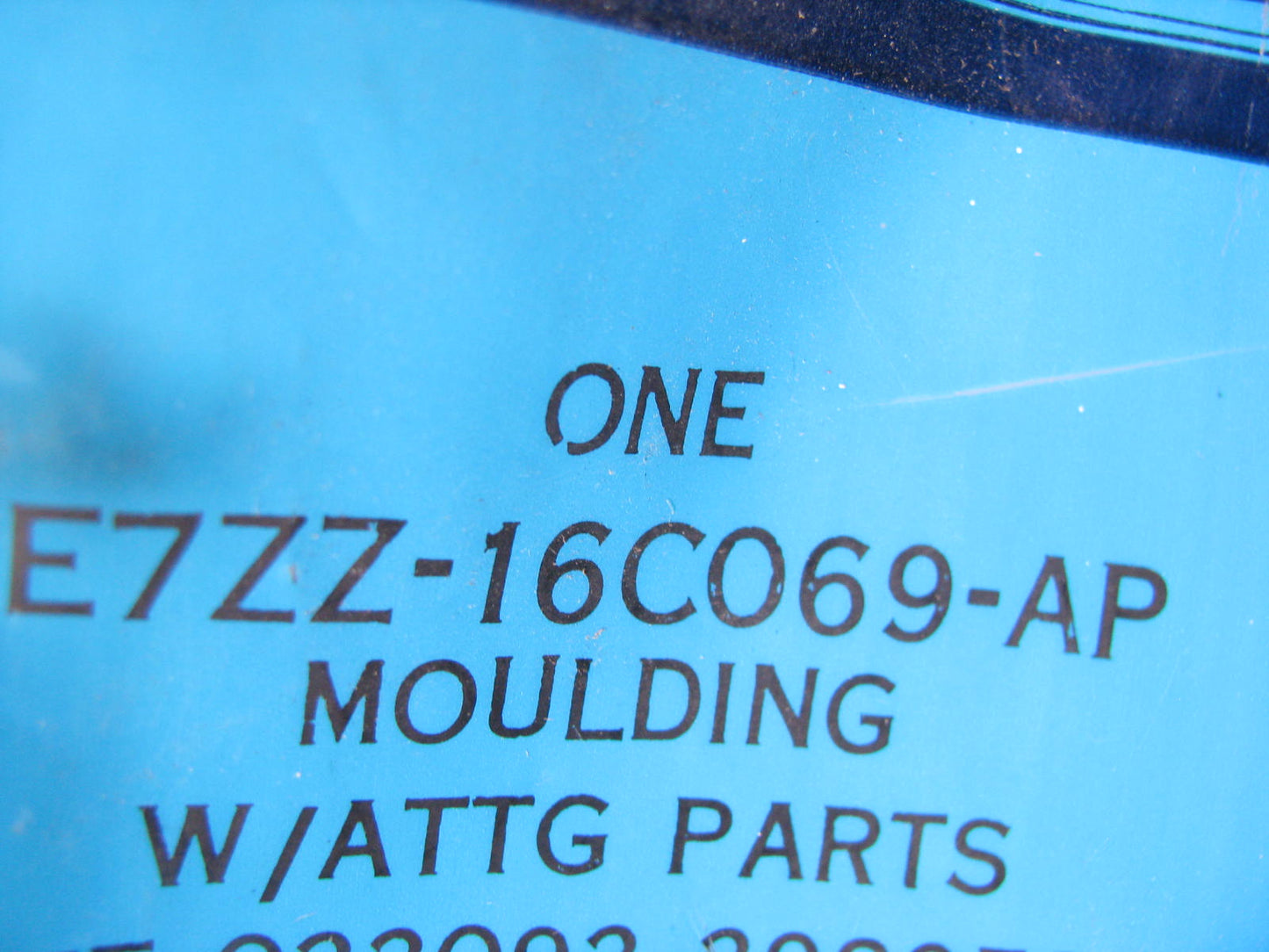 NEW - OEM Ford E7ZZ-16C069-AP Front Left Fender Moulding 1987-1990 Mustang