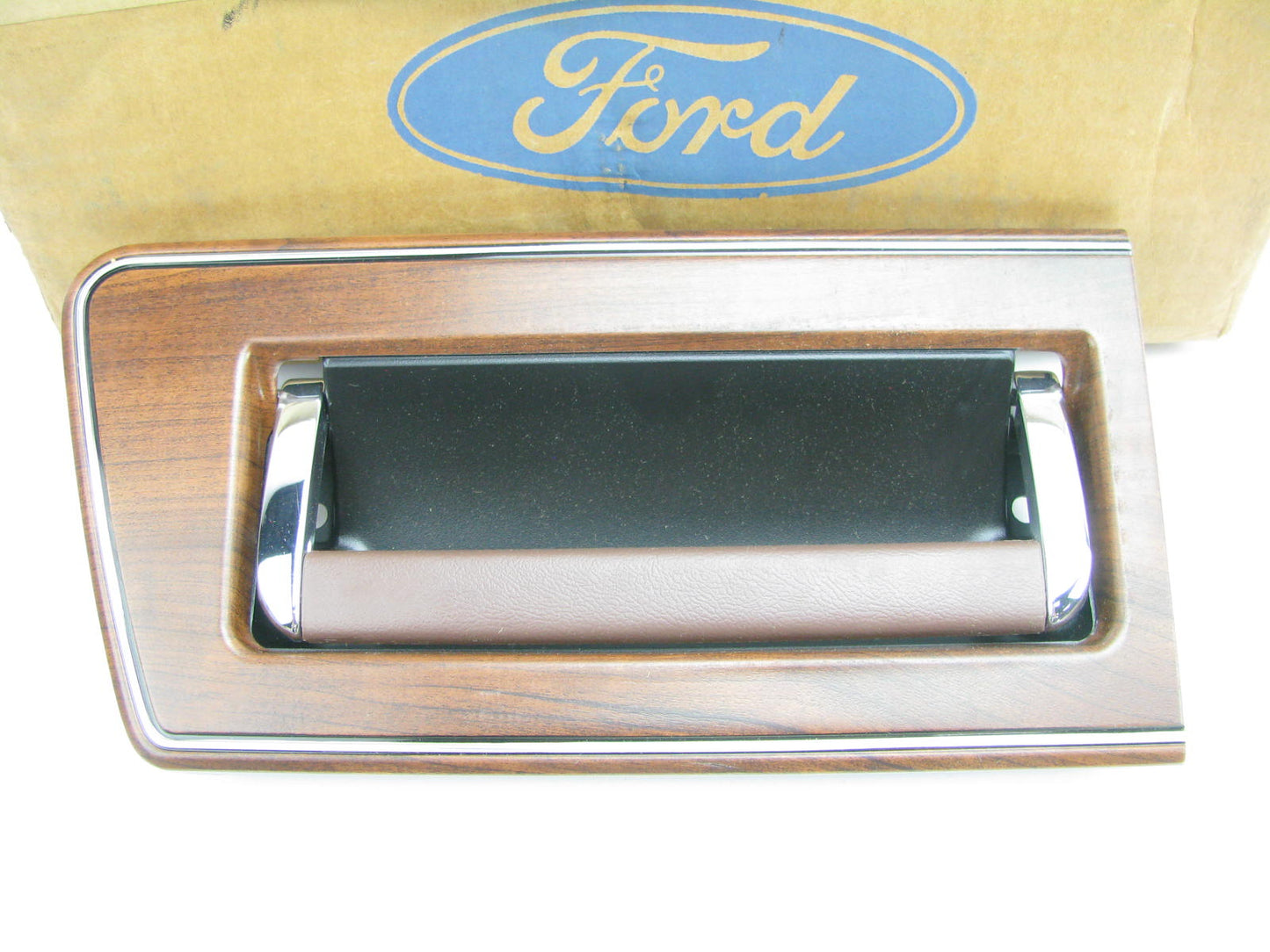 NEW OEM Ford E80Y-5422667-D FRONT LEFT Interior Pull Door Handle 88 Continental