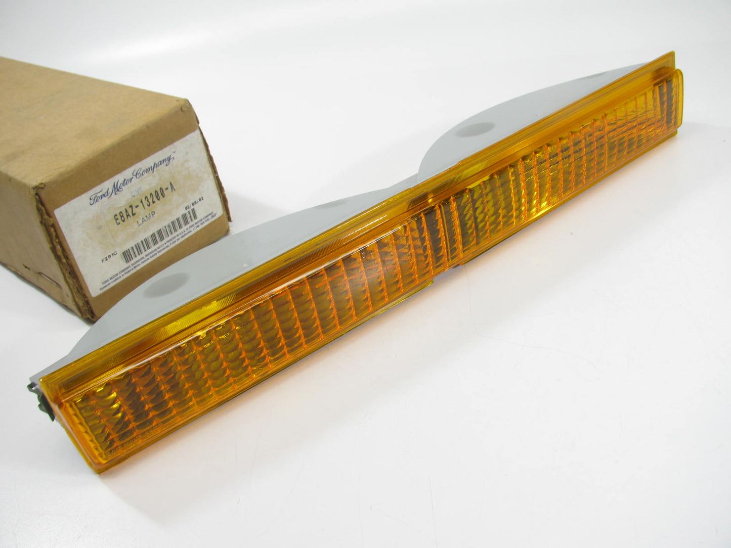 NEW - OEM Ford E8AZ-13200-A Front Right Parking Lamp 1988-91 LTD Crown Victoria