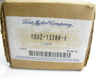 NEW - OEM Ford E8AZ-13200-A Front Right Parking Lamp 1988-91 LTD Crown Victoria