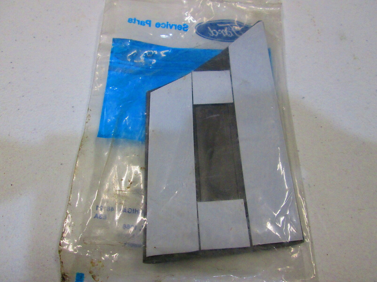 NEW - OEM Ford E8BZ-16003-A Front Right Fender Moulding For 1988-1993 Festiva