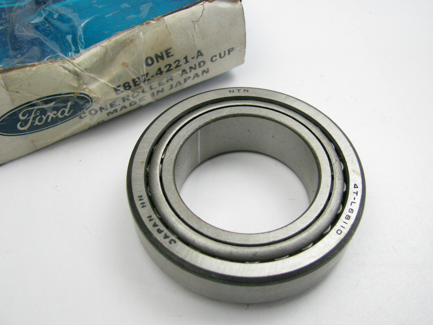 NEW - OEM Ford E8BZ-4221-A Wheel Bearing