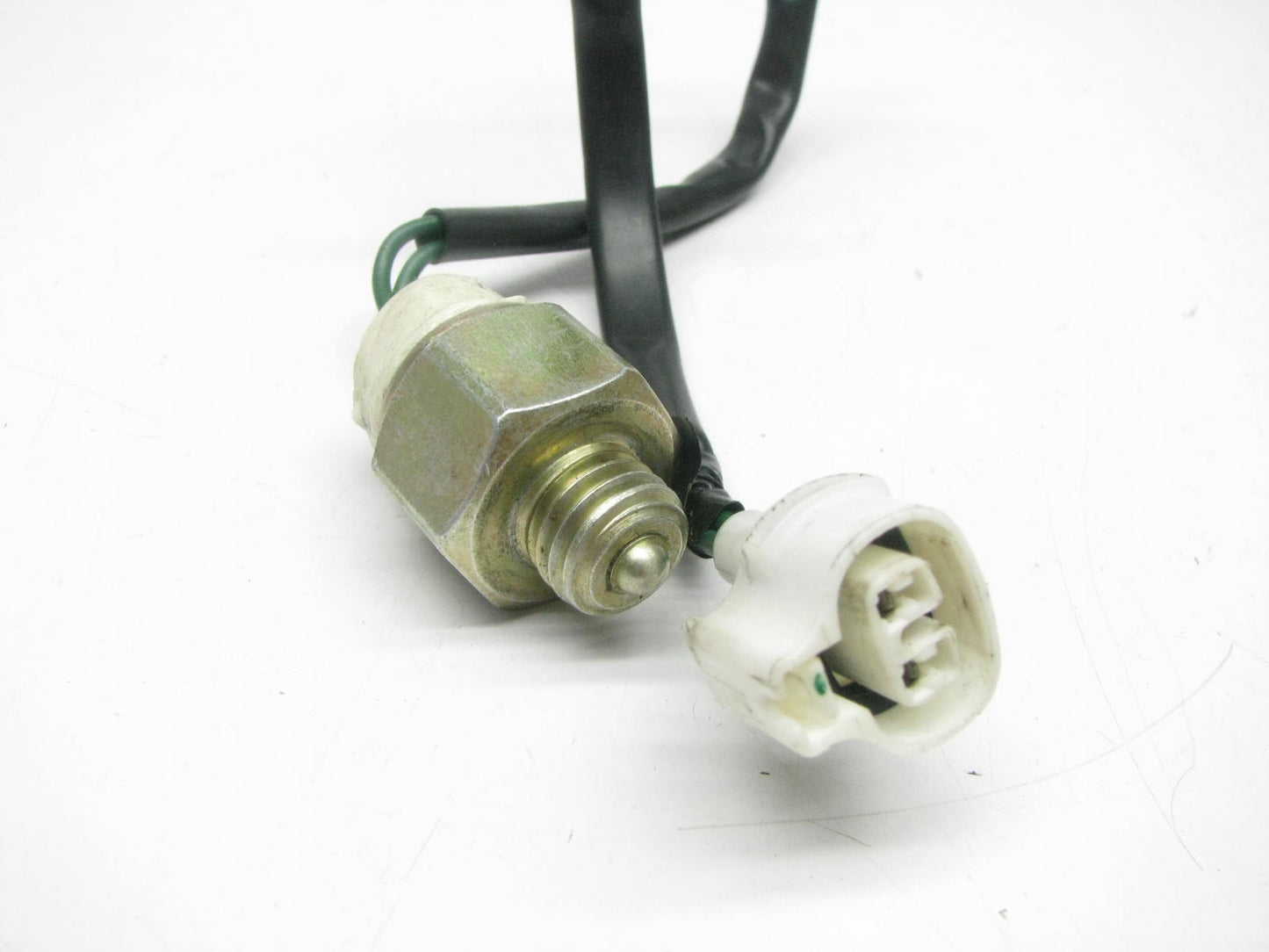 E8BZ-7A247-A Gear Shift Position Neutral Safety Switch 88-89 Festiva 4 Speed MTX