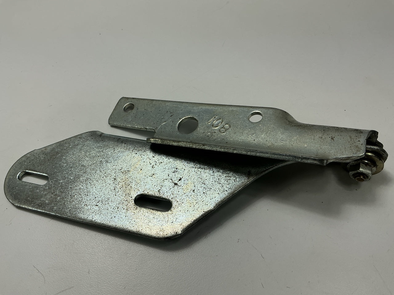 NEW - OEM Ford E8DZ-16797-A Left Hood Hinge 1987-1995 Taurus Sable