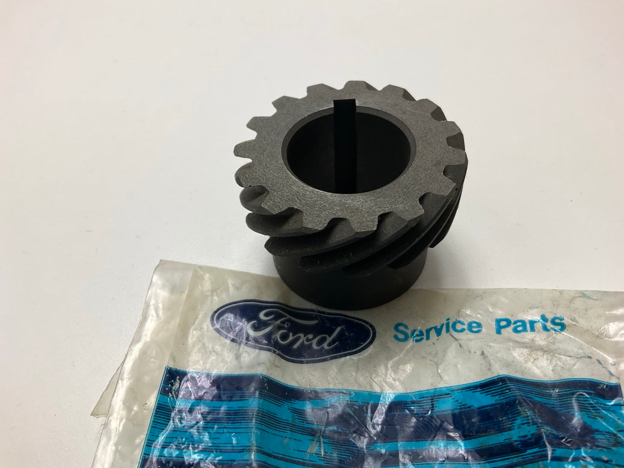 NEW - OEM Ford E8DZ-6255-A Distributor Driven Gear 1988-2004 3.8L 3.9L 4.2L-V6
