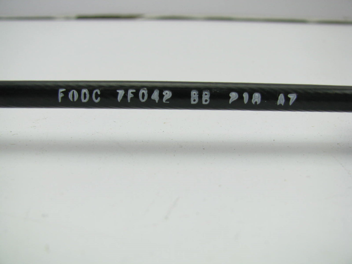 NEW OEM Ford E8DZ-7F042-C Engine Throttle Accelerator Detent Kickdown Cable