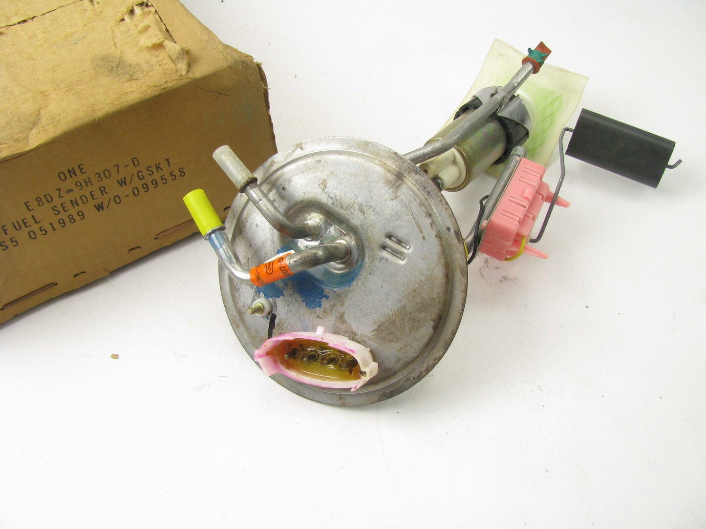 NEW - OEM Ford E8DZ-9H307-D Fuel Pump W/ Fuel Level Sender 1987-91 Taurus 2.5L