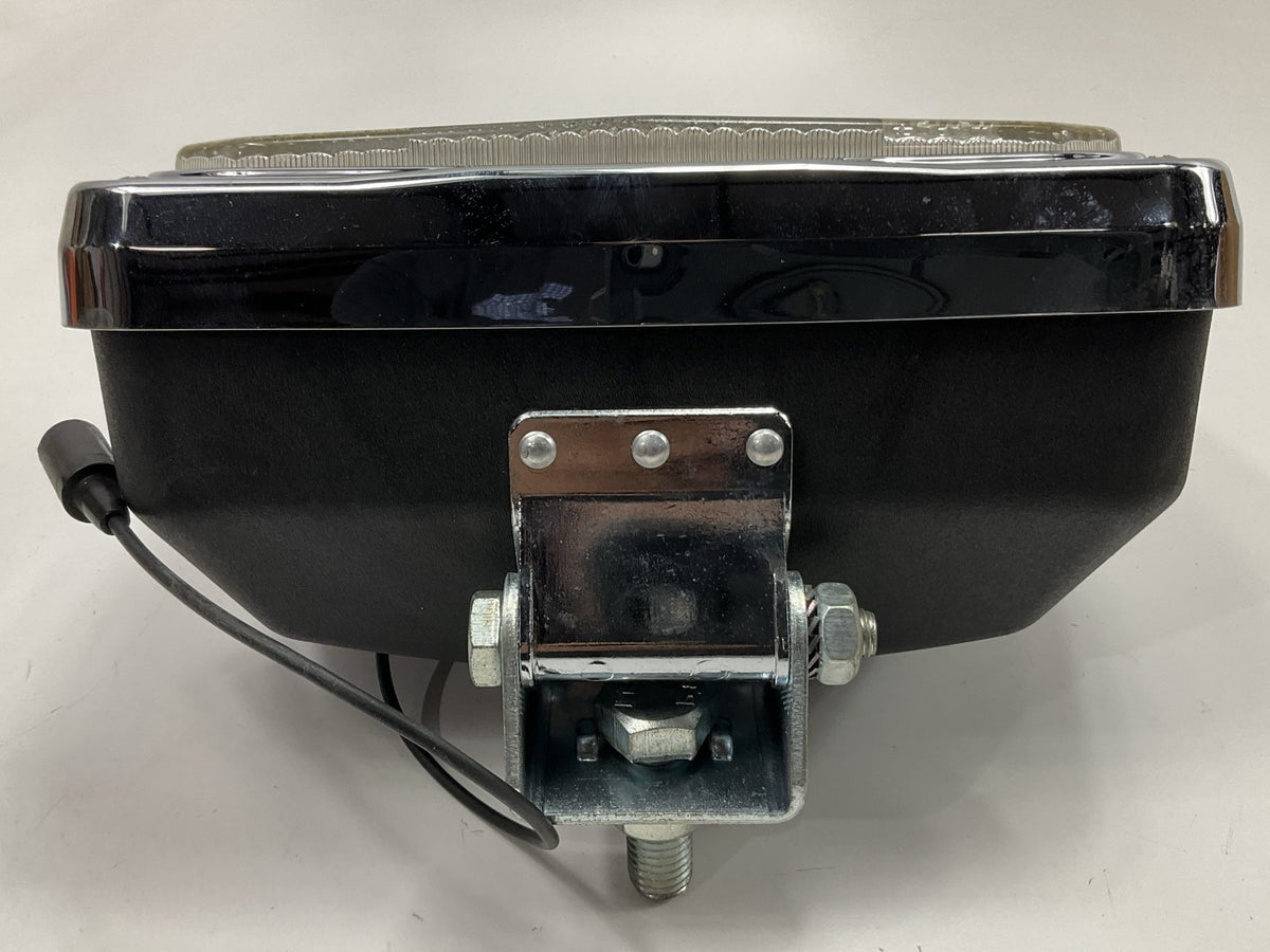 NEW - OEM Ford E8HZ-15200-A Road Lamp Assembly 1983-1990 LTL9000 LTL900
