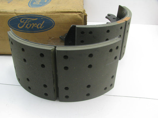 NEW - OEM Ford E8HZ-2200-A Rear Drum Brake Shoe & Lining Kit 16-1/2'' X 7'' Bendix