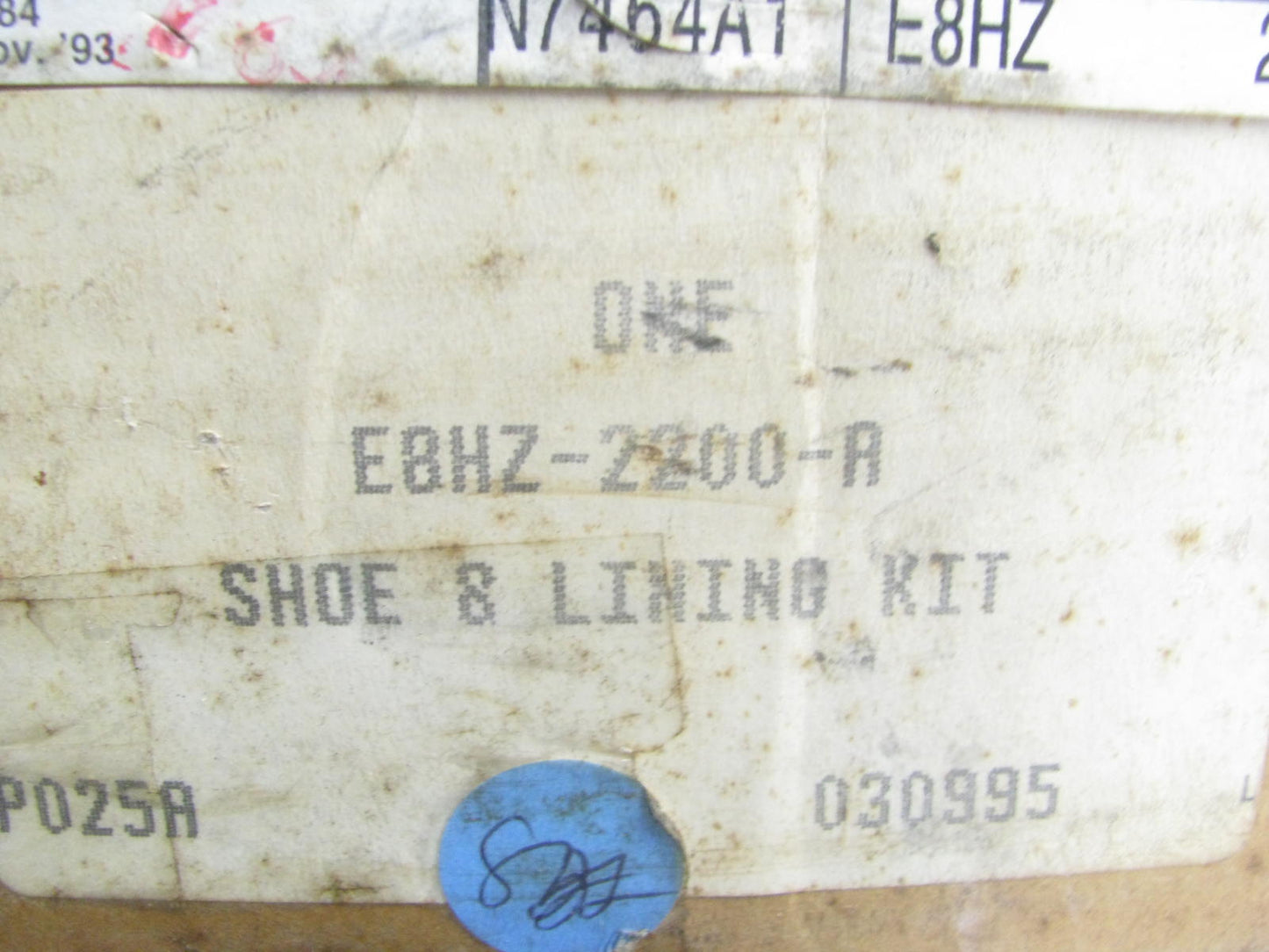 NEW - OEM Ford E8HZ-2200-A Rear Drum Brake Shoe & Lining Kit 16-1/2'' X 7'' Bendix