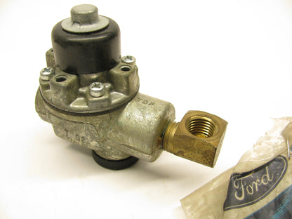 NEW - OEM Ford E8HZ-5A744-A Rear Suspension Leveler Valve Arm 1988-1998 L-Series