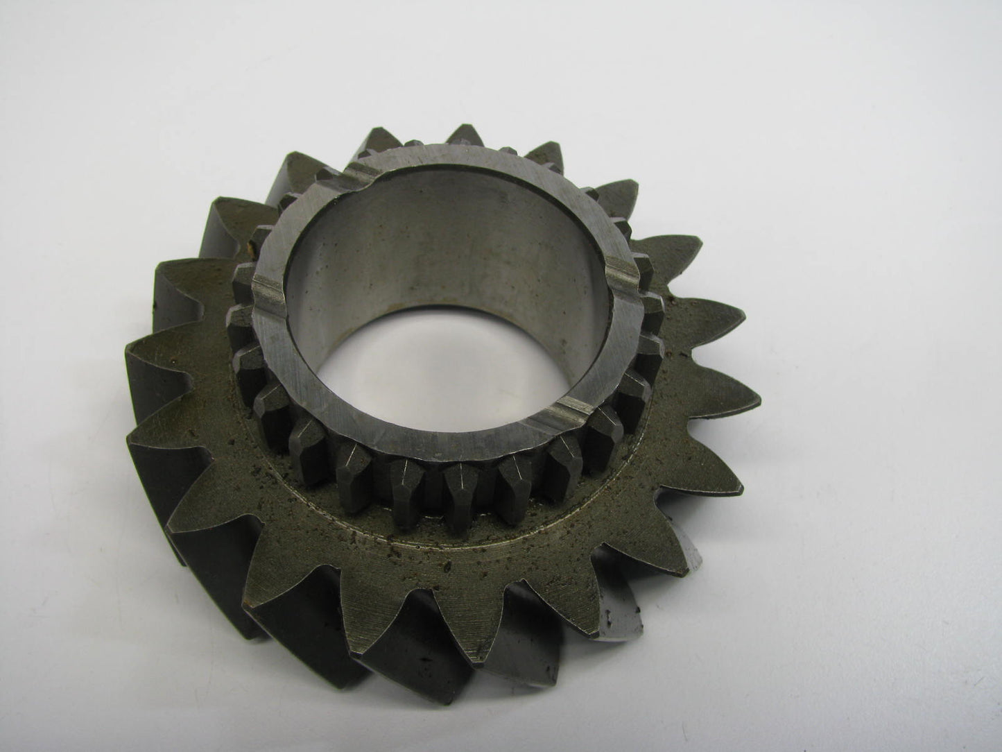 NEW - OEM Ford E8HZ-7158-B Manual Transmission 4th Gear - Eaton Fuller FS4005