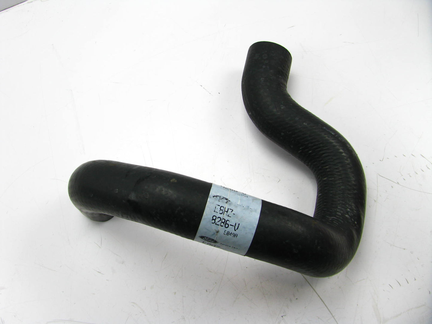 Ford E8HZ-8286-V Lower Radiator Coolant Hose 1988-1990 B600/700 6.6L DIESEL FTO