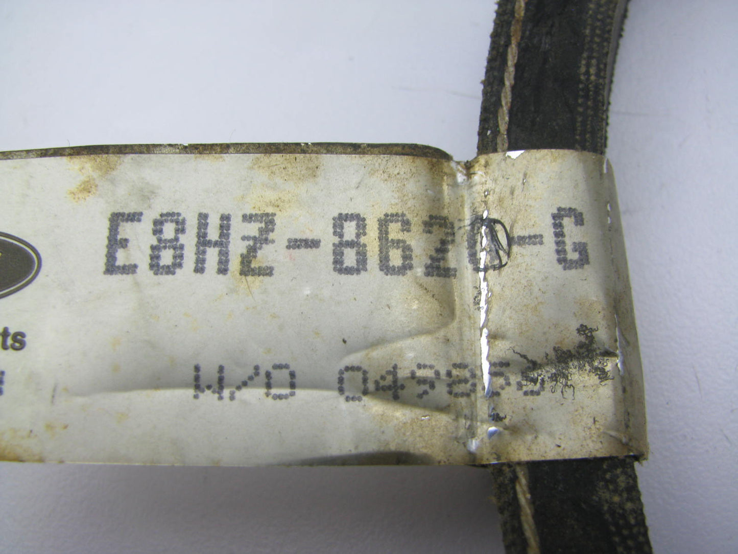 NEW - OEM Ford E8HZ-8620-G Accessory Drive Belt - 0.53'' X 64.25'' - 36 Degree