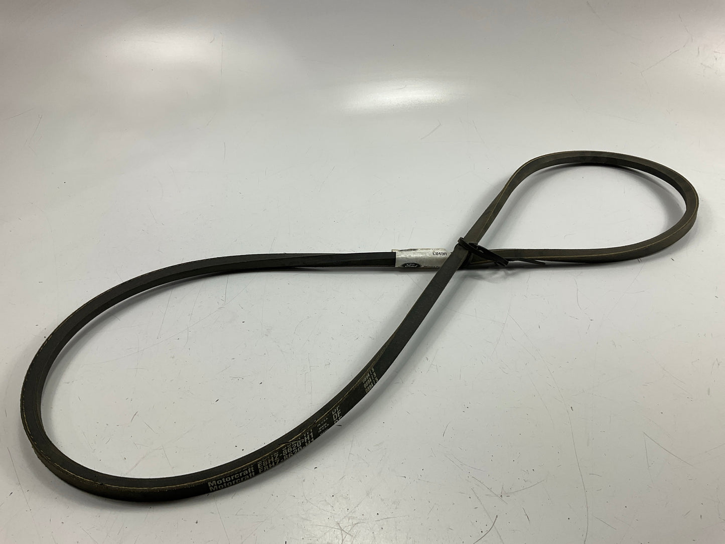 NEW - OEM Ford E8HZ-8620-H Accessory Drive Belt